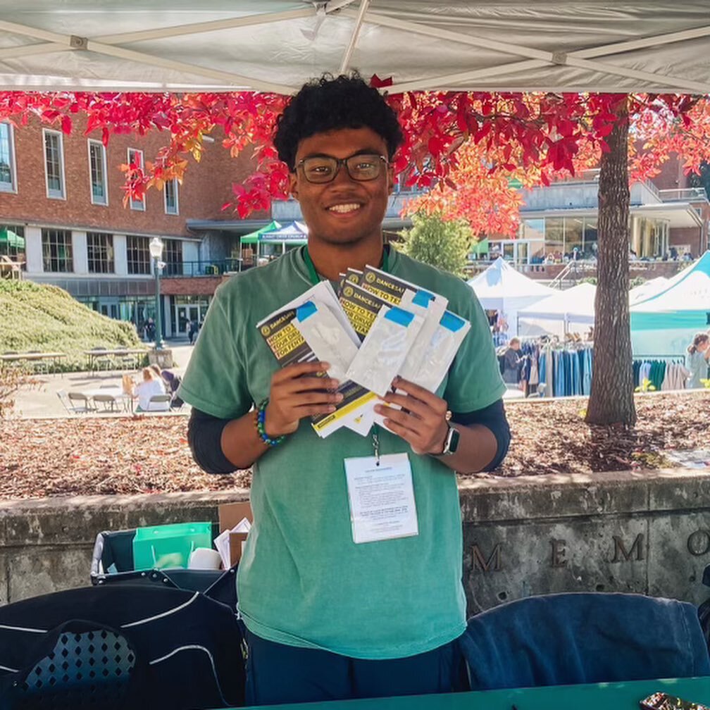 Have you all seen the incredible work that @asuogov is doing to distribute harm reduction materials, including fentanyl test strips, on the University of Oregon campus? 👏😎

During the 2023 Legislative Session, OSA was part of a coalition that helpe