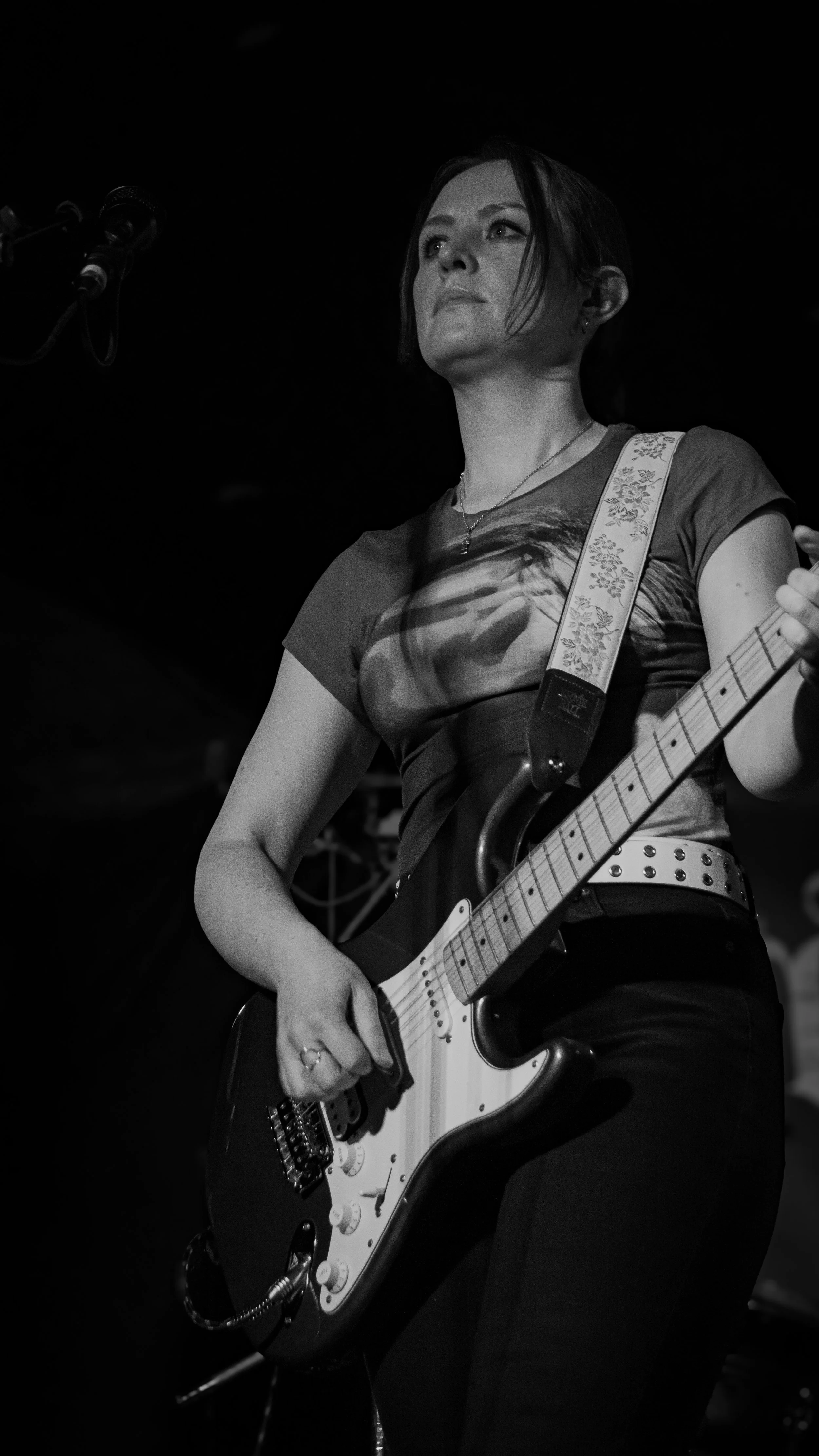 Roisin - Lead Singer | Queen Bitch Band