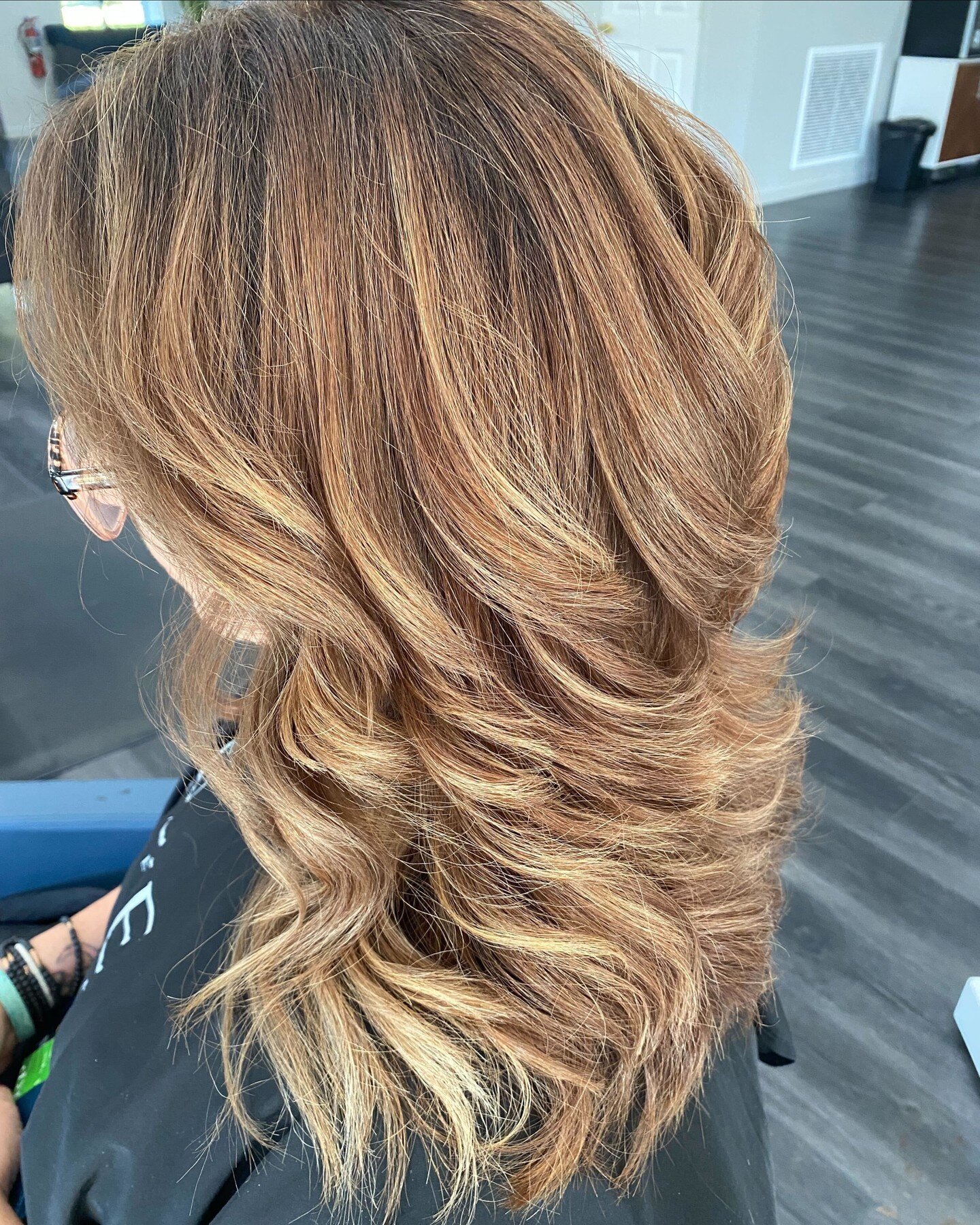 ☀️Getting ready for summer! ☀️⠀
⠀
Our Master Stylist, Melissa, began transforming these locks a few weeks back to ensure the client's summer hair goals would be met on time. Here Melissa went with a heavy highlight, and sandy toner to begin the proce