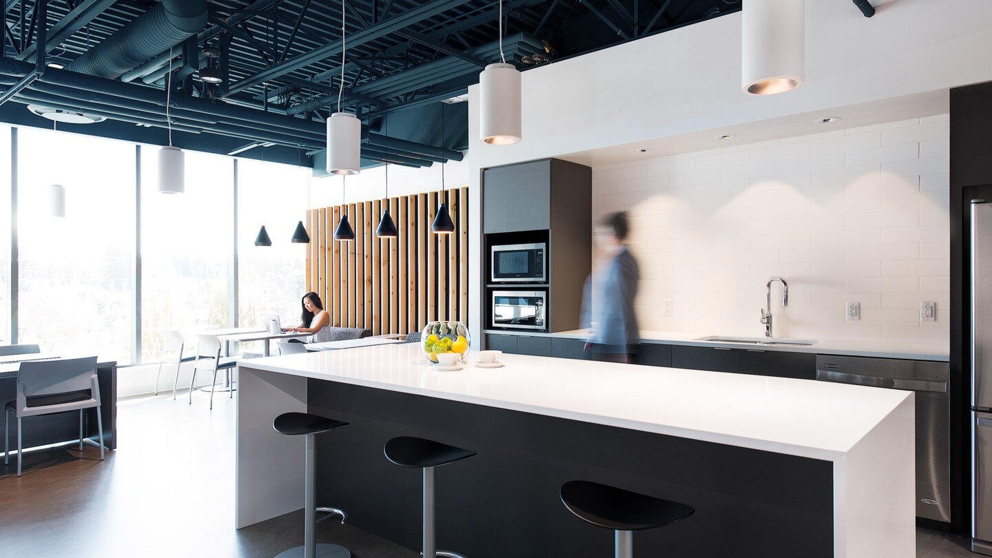 The gorgeous staff kitchen at the ICBC Gateway offices, with its neutral palette and warm wood tones. 

Interior Design by @perkinswill_van