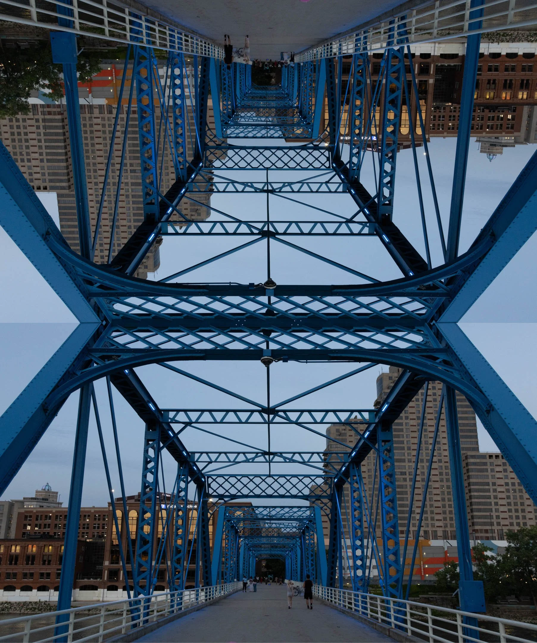 A | Blue Bridge Symmetry | Sandy Freed | Score: 21