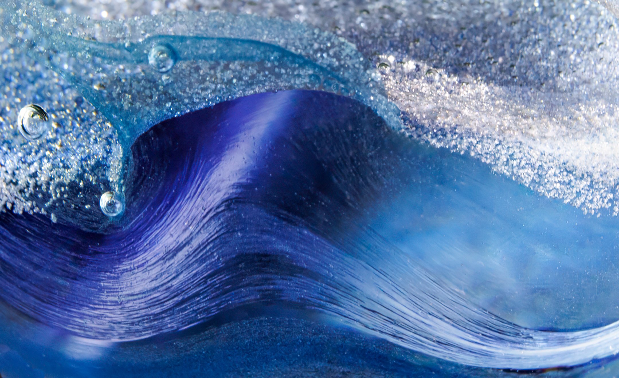 A | Blue Wave in a Globe | Jim Knapp | Score: 14