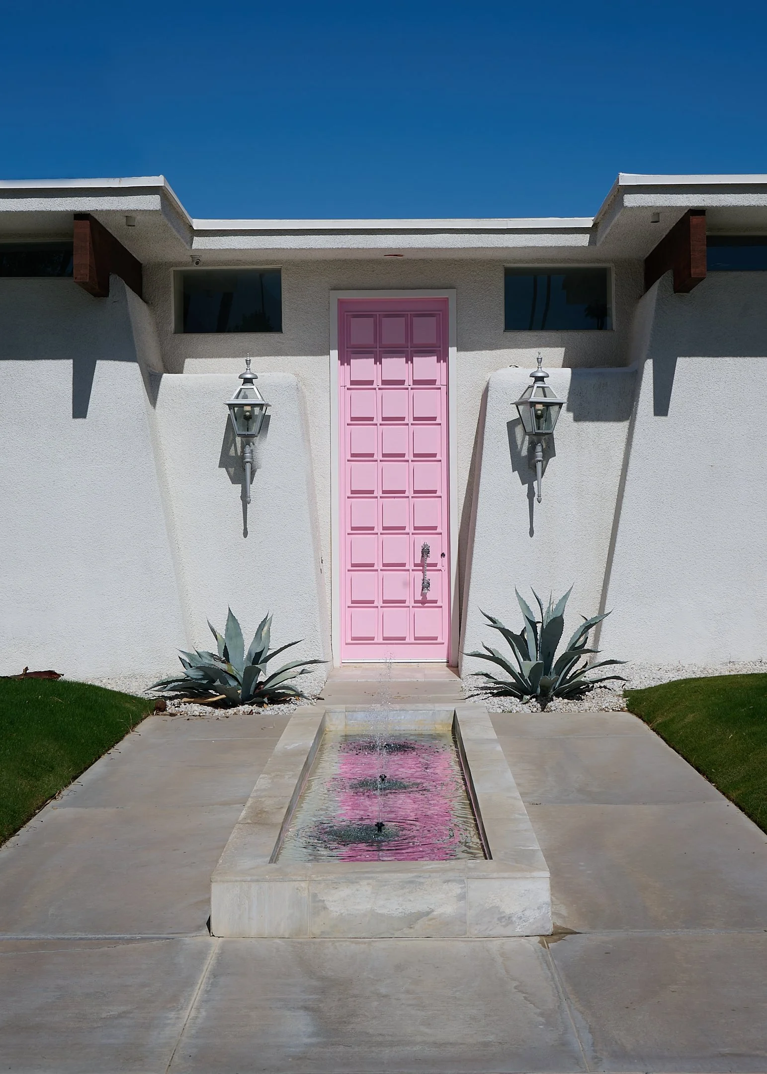 A | Symmetry At the Pink Door | James Zeman | Score: 19