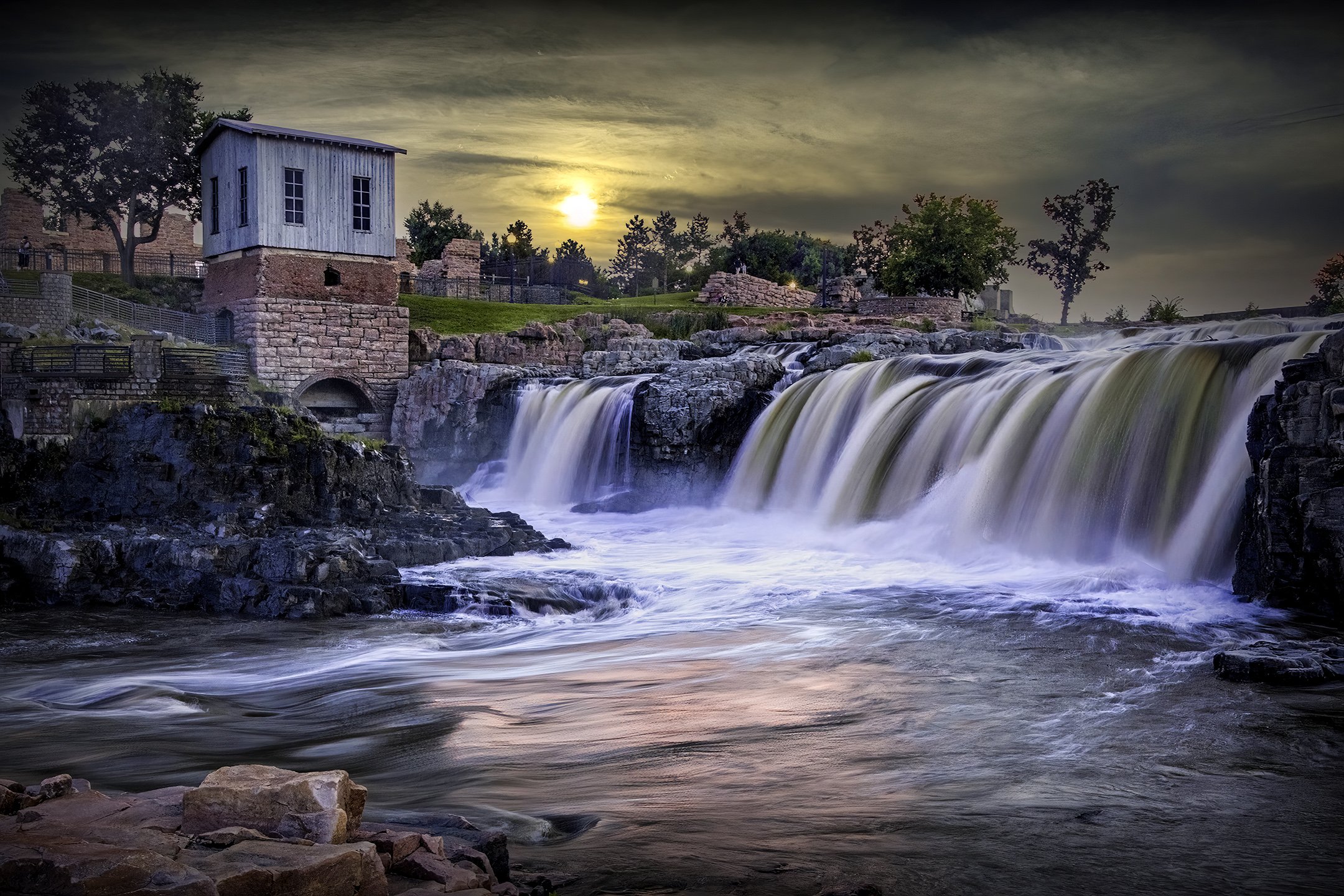 O | Sioux Falls Sunset | Randy Nyhof | Score: 21