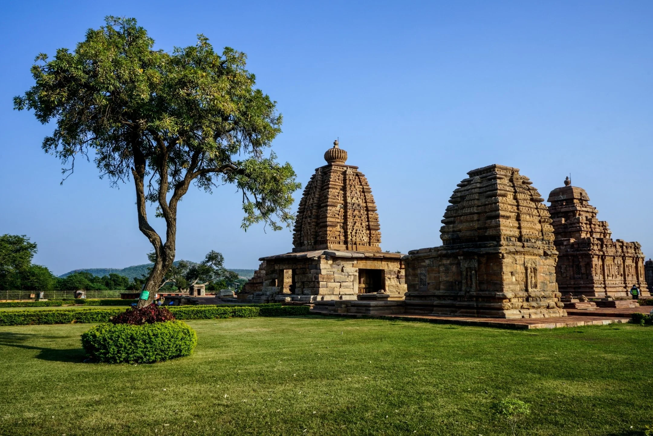 O | Temple UNESCO | Maddur Badarinath | Score: 18