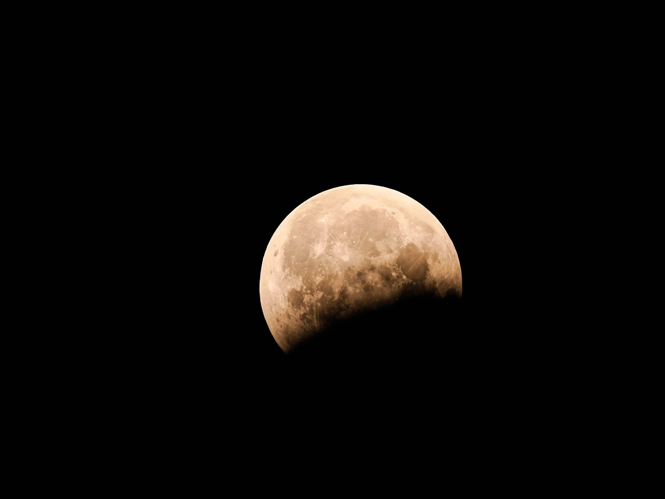 N | Blood Moon Eclipse | Diane Durand | Score: 18