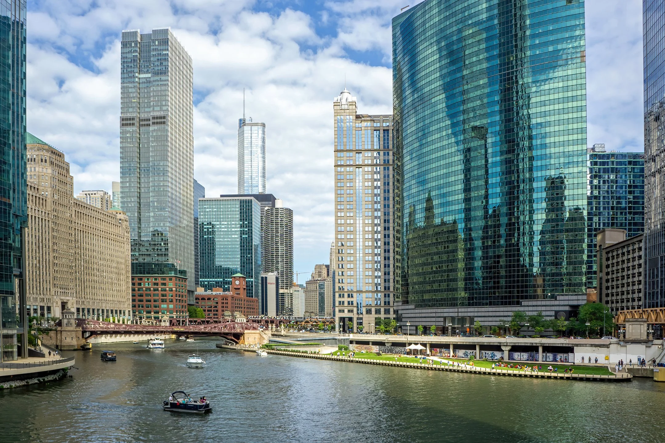 S | Chicago River | Diane Charvat | Score: 21