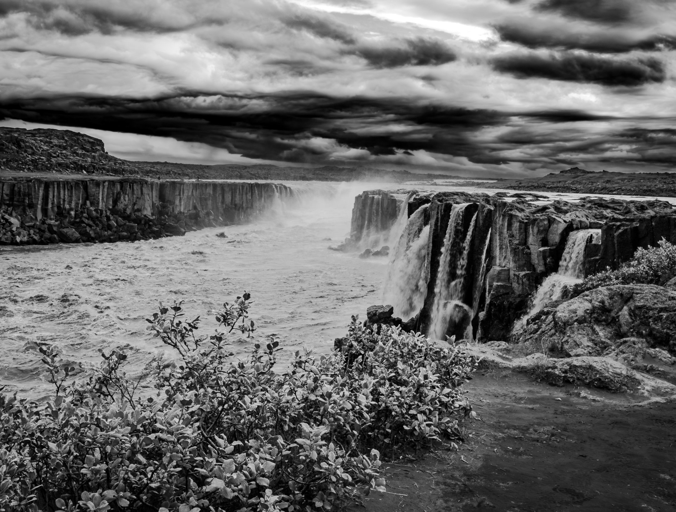 M | Dettifloss Water Falls | Kathy Kendall | Score: 13