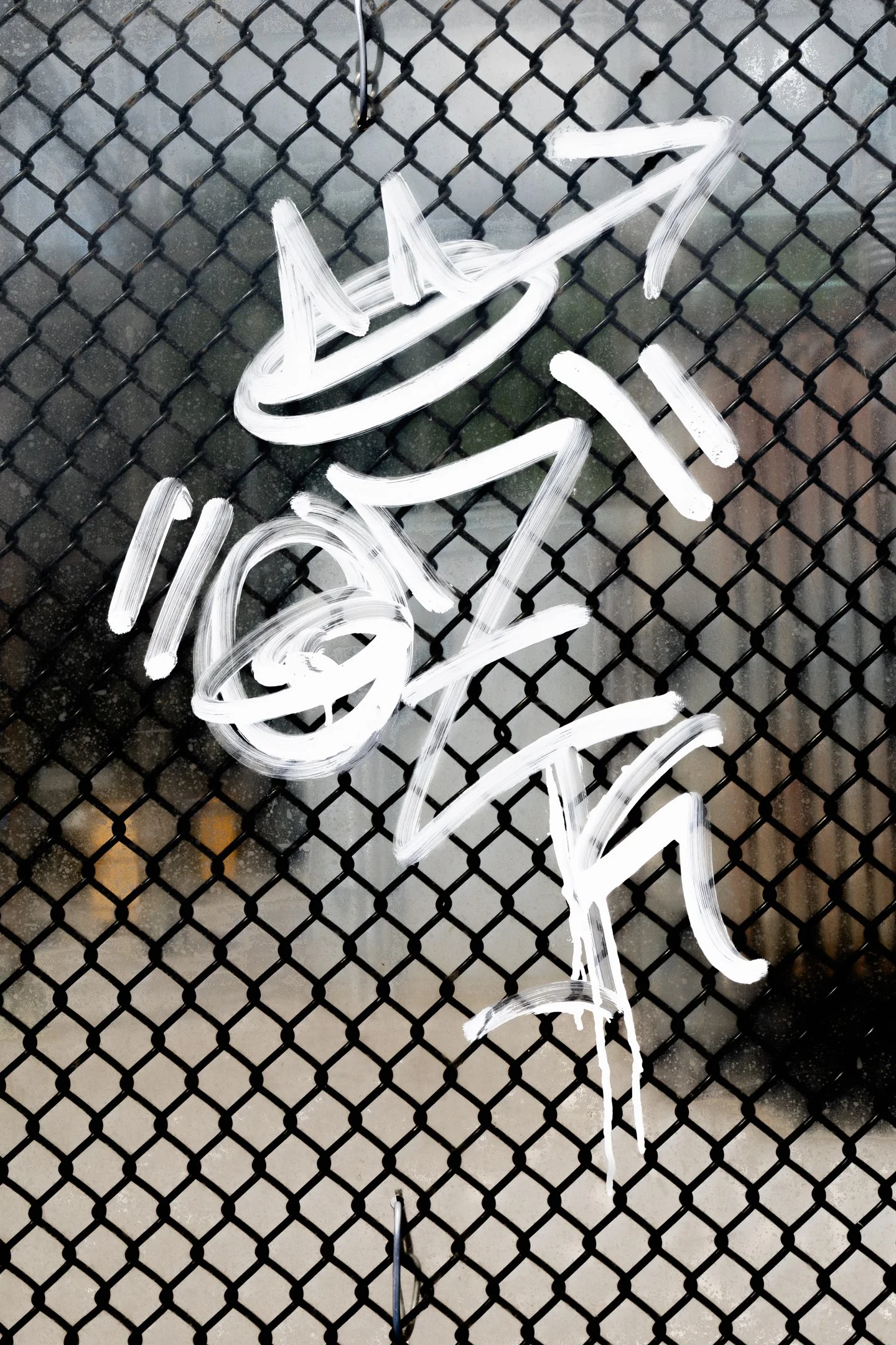 O | Graffiti With A Smile | Norbert Kugele | Score: 12