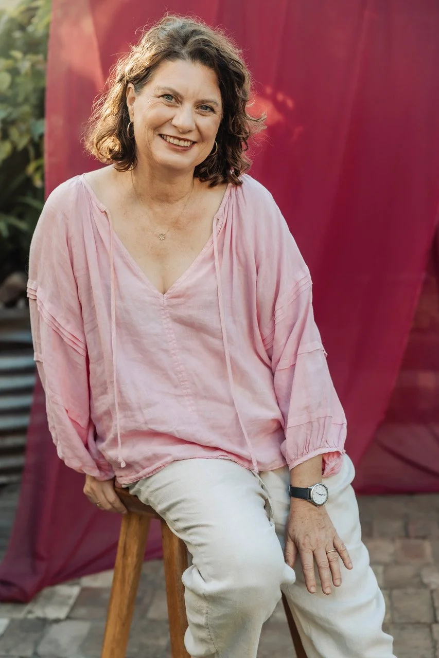 Suzanne Leal headshot.