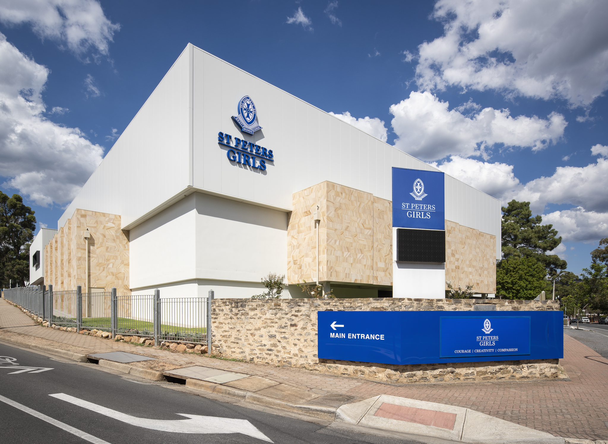 SPG_EmilyCentre030_crop.png