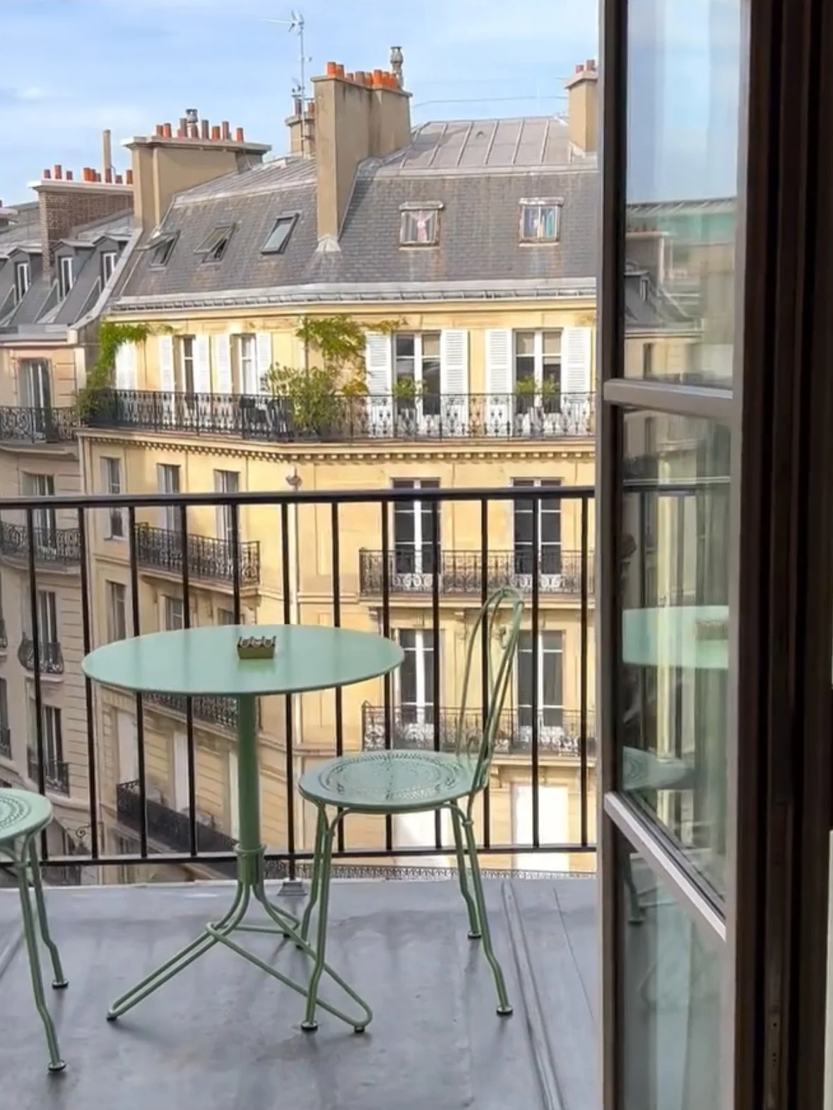 LUX stays for the Rosalia world tour. We will help you turn it into a 3-4 night vacation. 💃🏻

📍Paris book a stay @legrandmazarin 
📍Madrid book a stay @fsmadrid 
📍Barcelona book a stay @serrasbarcelona 
📍Amsterdam book a stay @hotelthedylan 
📍L