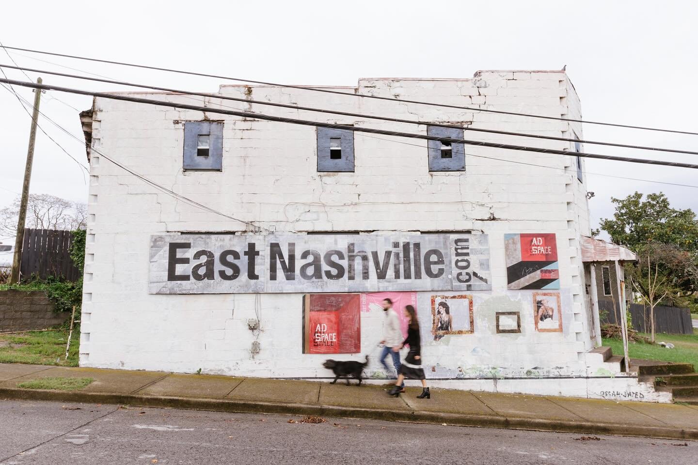 A few photos from this day last year in Nashville with Jamie, Michael, and Willow. I love sessions that are where you are. 

Where do you spend your time as a couple or as a family? What places have significance to you or simply amuse you? Some of my