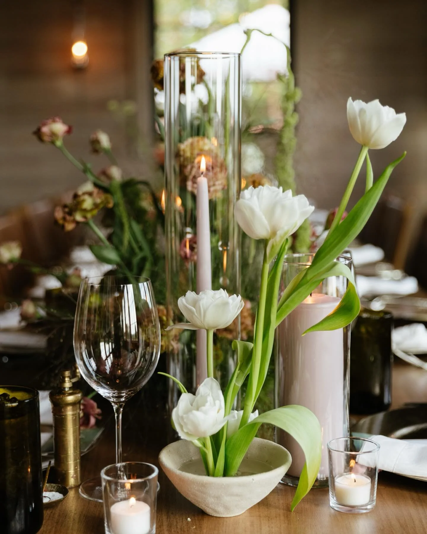 One day I&rsquo;ll have my fill of looking at the details from this wedding. Today is not that day. 

Second shot with @erinchapmanphoto