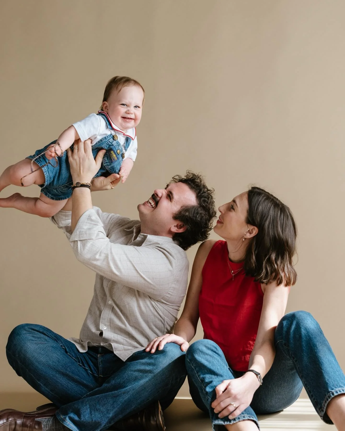This session was so fun (you can probably tell). 
One of my first family portrait sessions in a studio, and dare I say, I&rsquo;m in love?? The simplicity of the space let us play so much! And Kate&rsquo;s vision for this session and sense of style b