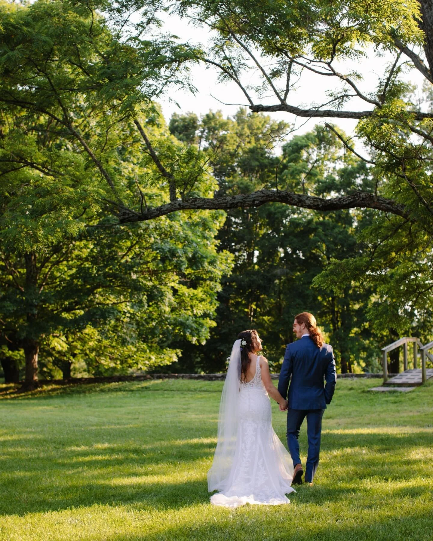 Perhaps a hot take for a photographer, but one of my favorite things about photographing Kentucky weddings is how green they are!! It feels so fresh, springy, and quintessential home to me. 

Clayton and Angela&rsquo;s wedding in 2023 had that gorgeo