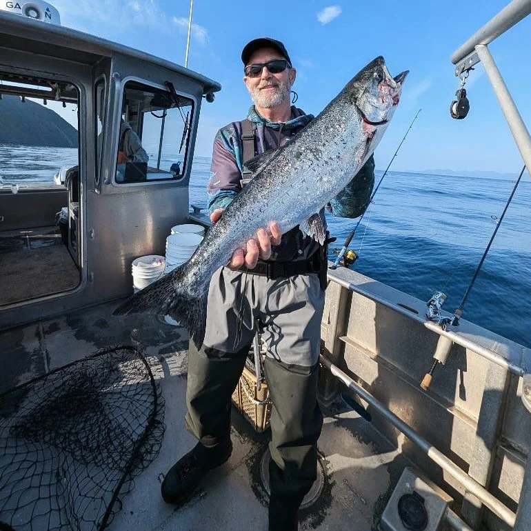 Hooked on happiness! 🐟 There&rsquo;s nothing like the joy of landing a big one in the pristine waters of Kodiak. Join us at Kodiak Wilderness Lodge for the fishing trip of a lifetime. 🎣 

#KodiakWildernessLodge #FishingAdventures #HappyPlace