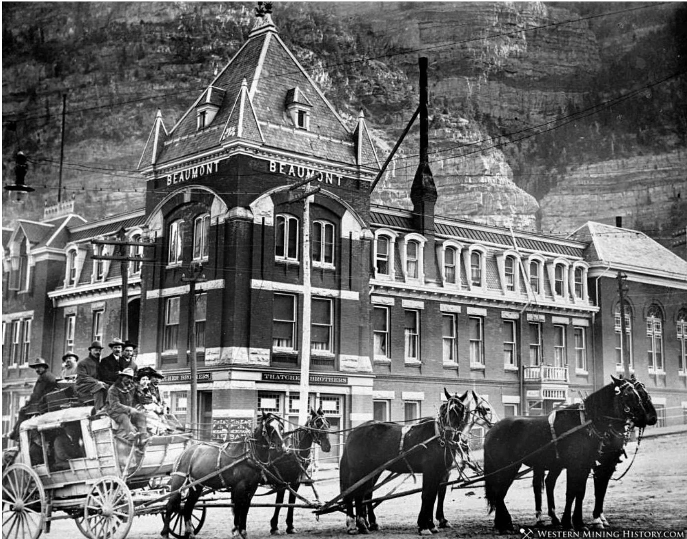Horse-drawn stagecoach in front of the Beaumont Hotel in Ouray, Colorado, around 1890