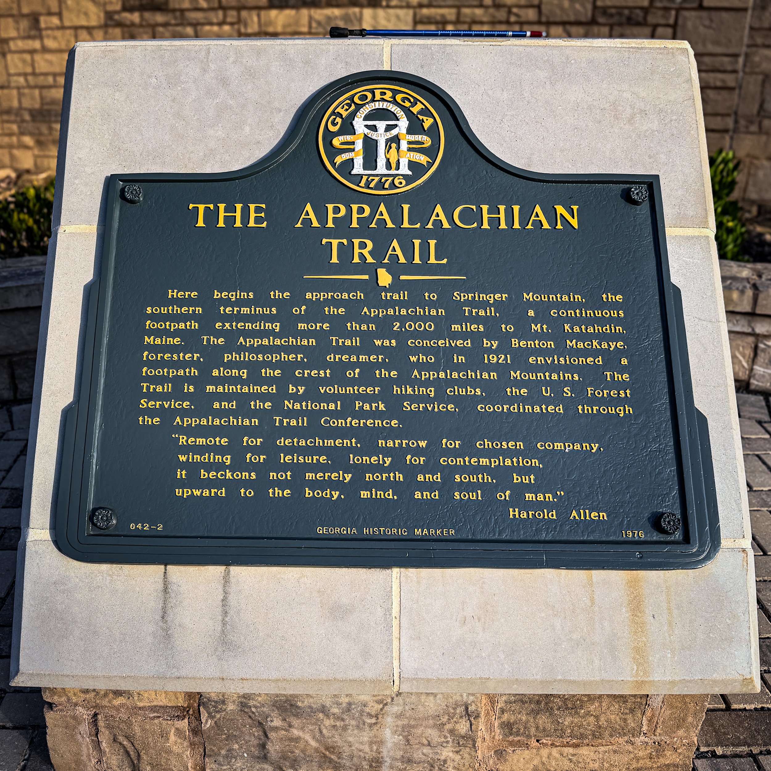 Bronze Georgia historic marker describing the beginning of the Appalachian Trail Approach Trail at Amicalola Falls State Park.