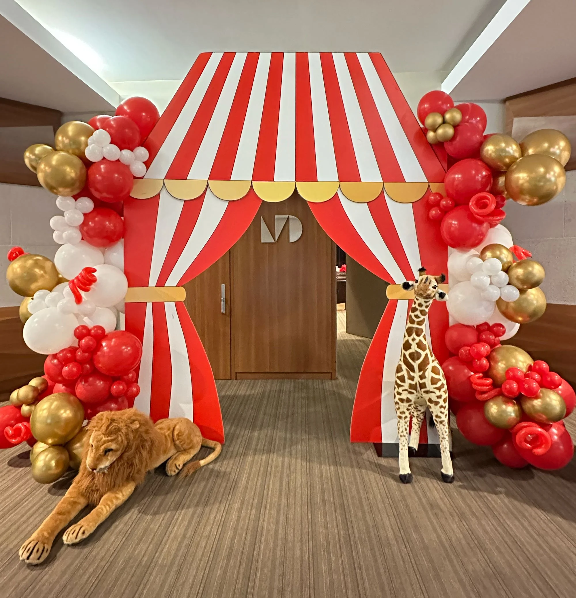 circus-decor.jpg