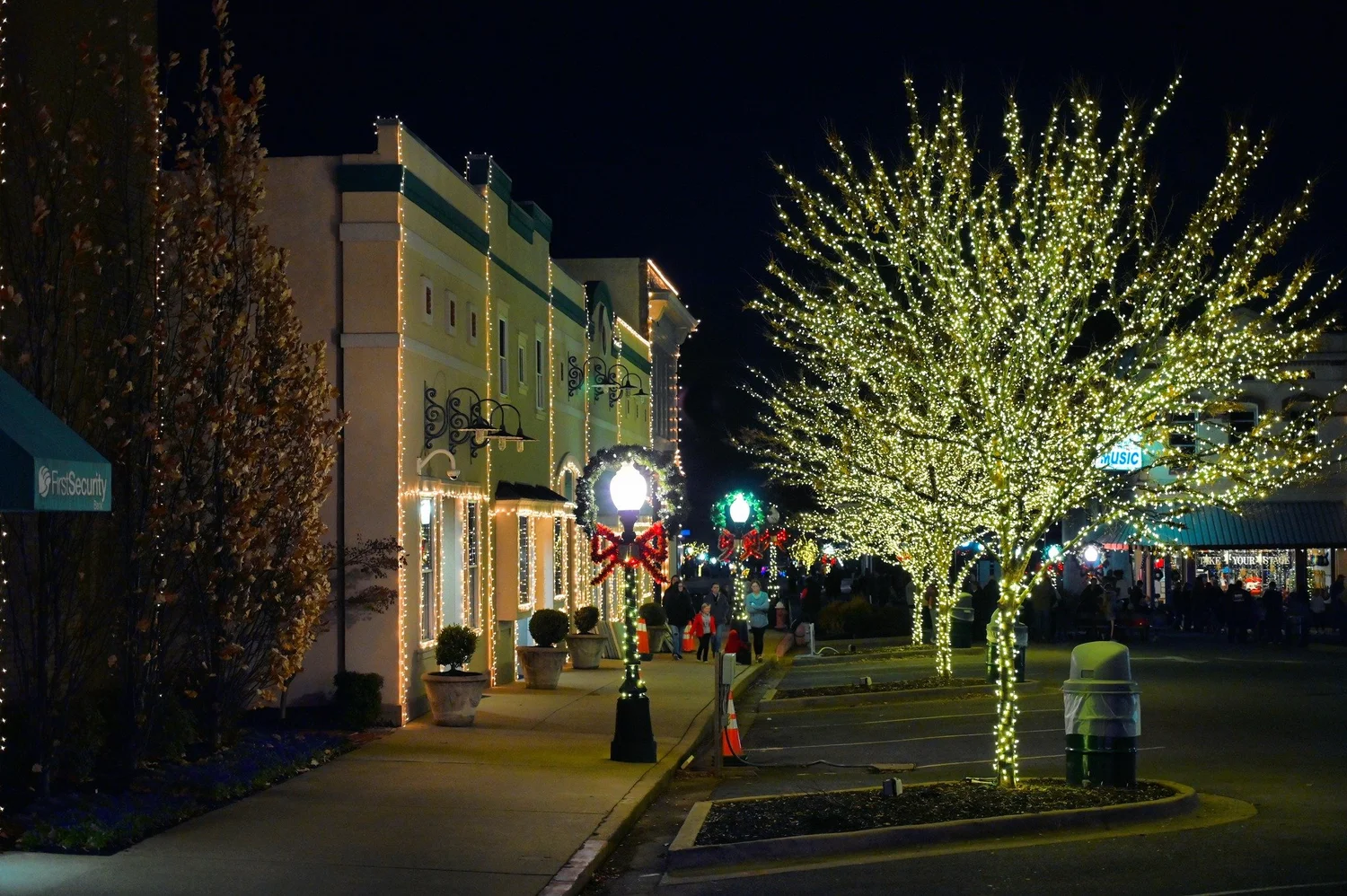Best Christmas Light Displays in Arkansas — Experience Searcy