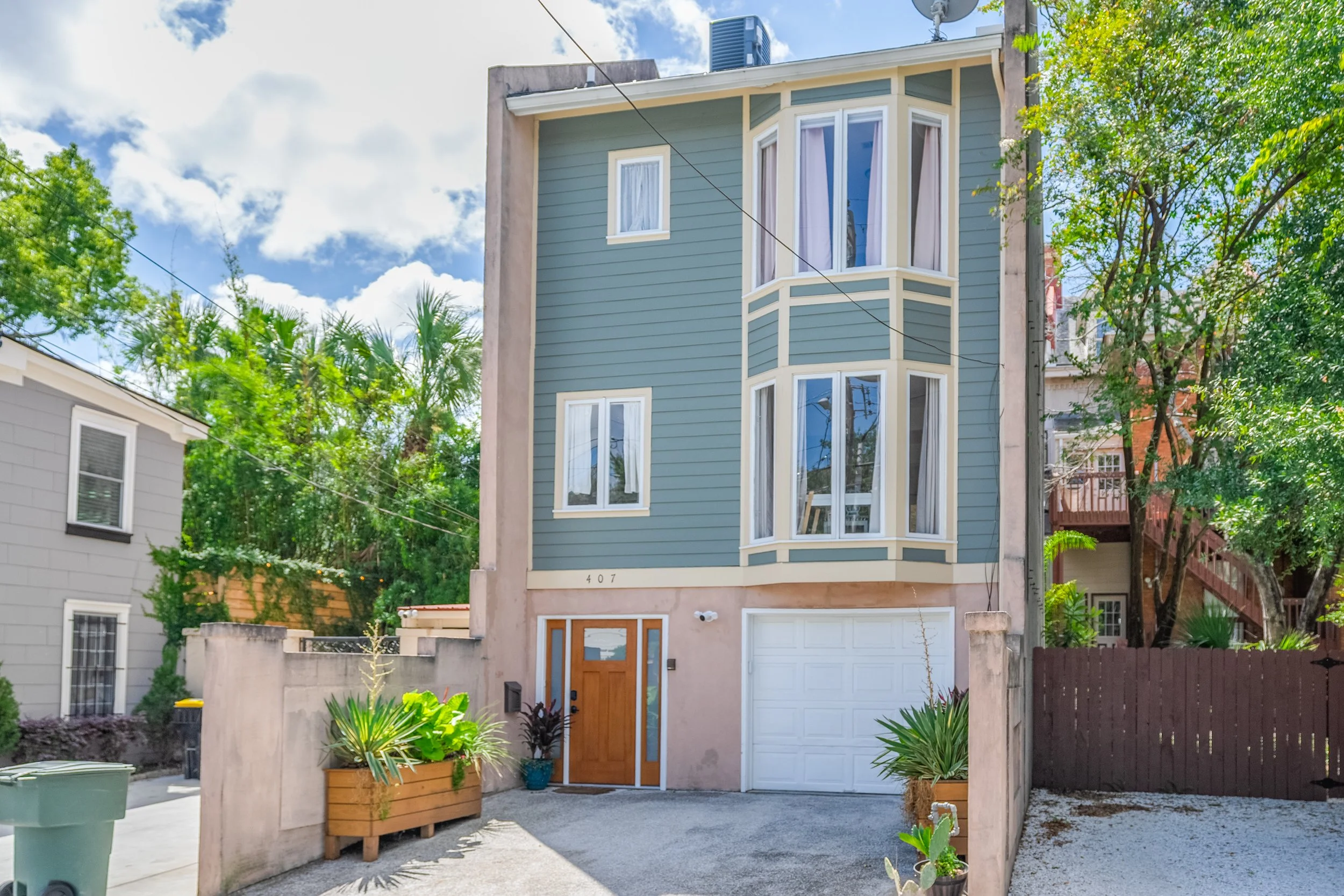 Carriage House Retreat| Savannah Vacation Rental