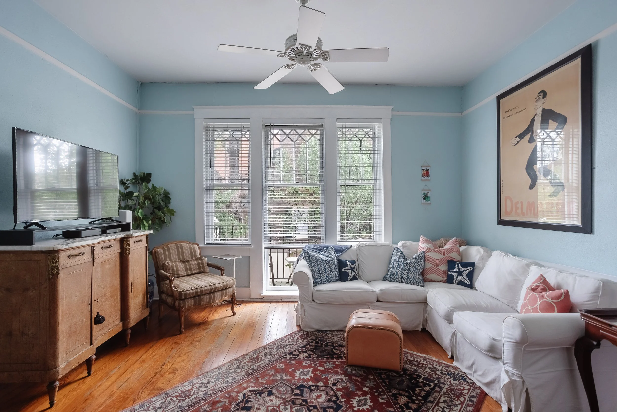 Charming Condo at Lincoln Plaza