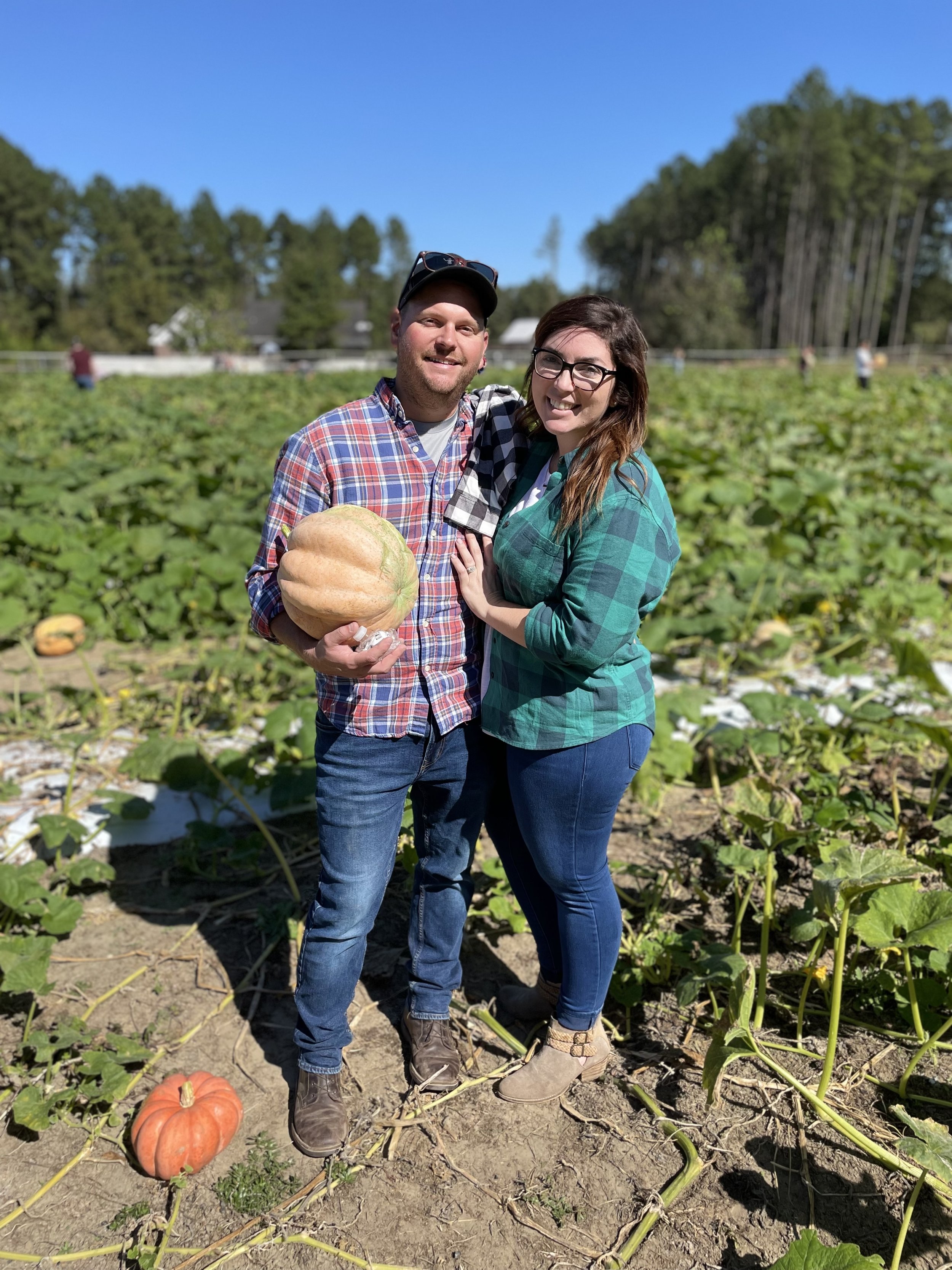 pumpkin patch farm madrac alayssa and lee.jpg