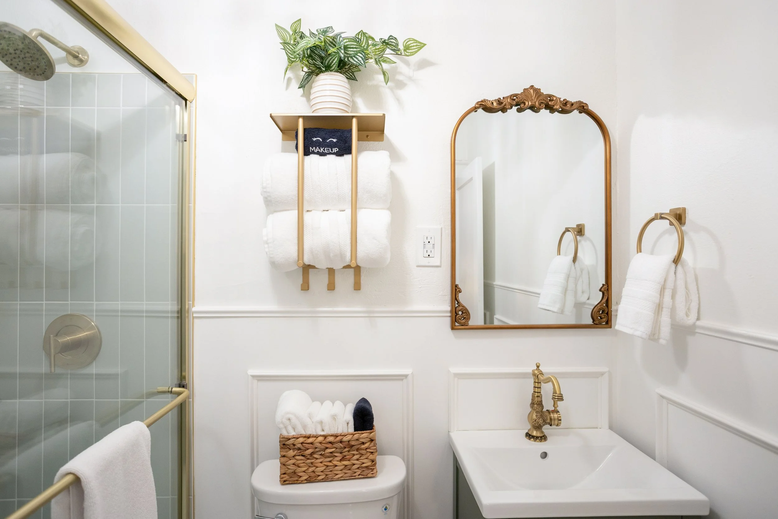 Darling Downtown Condo| Savannah Vacation Rental