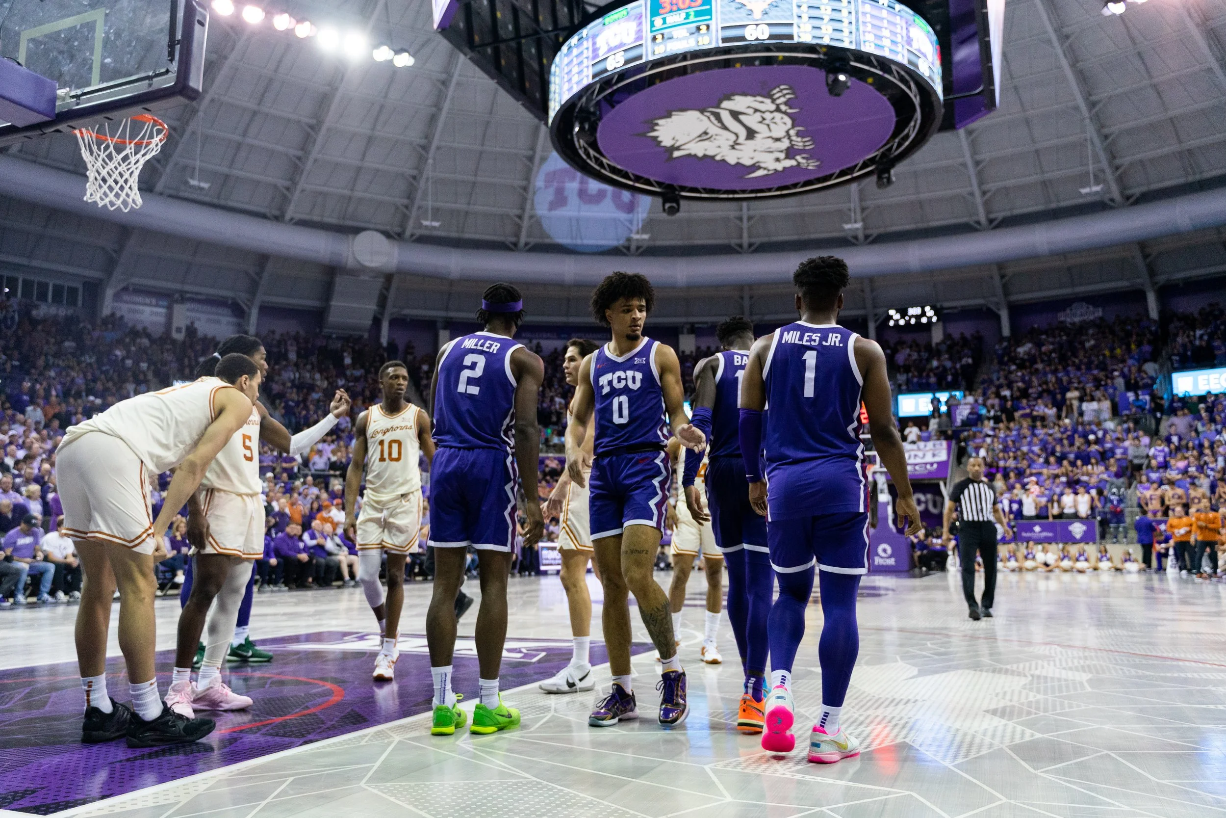 Men's Basketball v UT_JMiller0206.jpeg