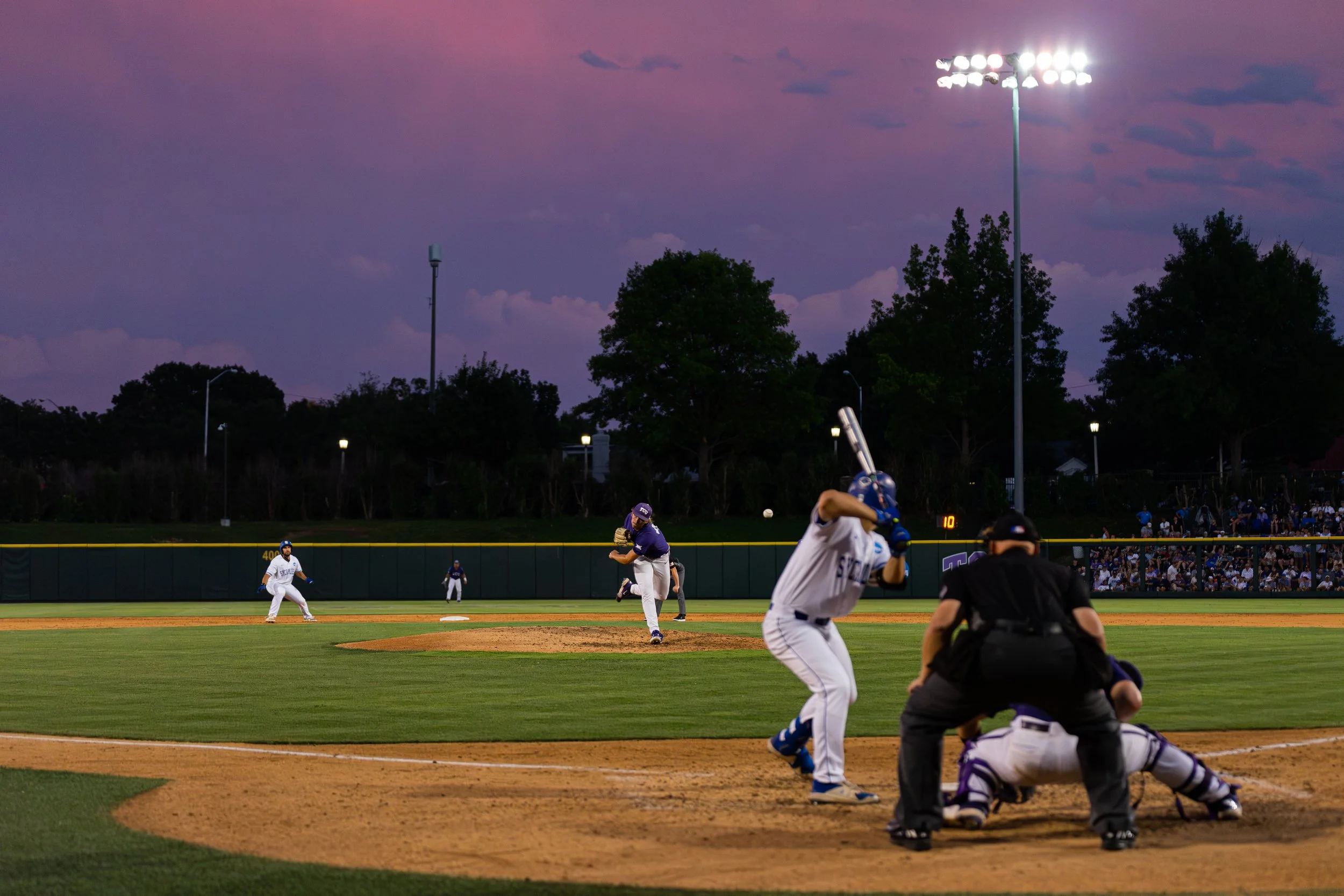 NCAA Super Regional_JMiller0427.jpeg