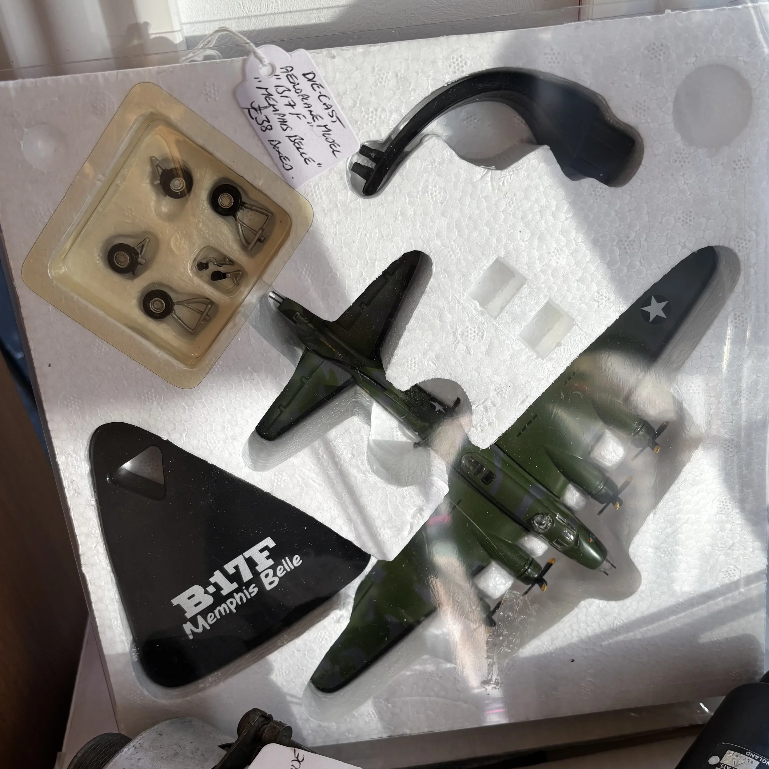 Boxed Die Cast WW2 USAAF Memphis Belle Model Plane