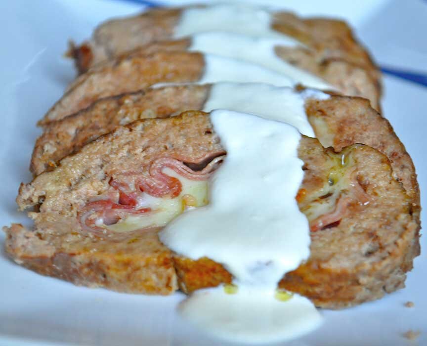 Polpettone arrotolato con salsa di stracchino