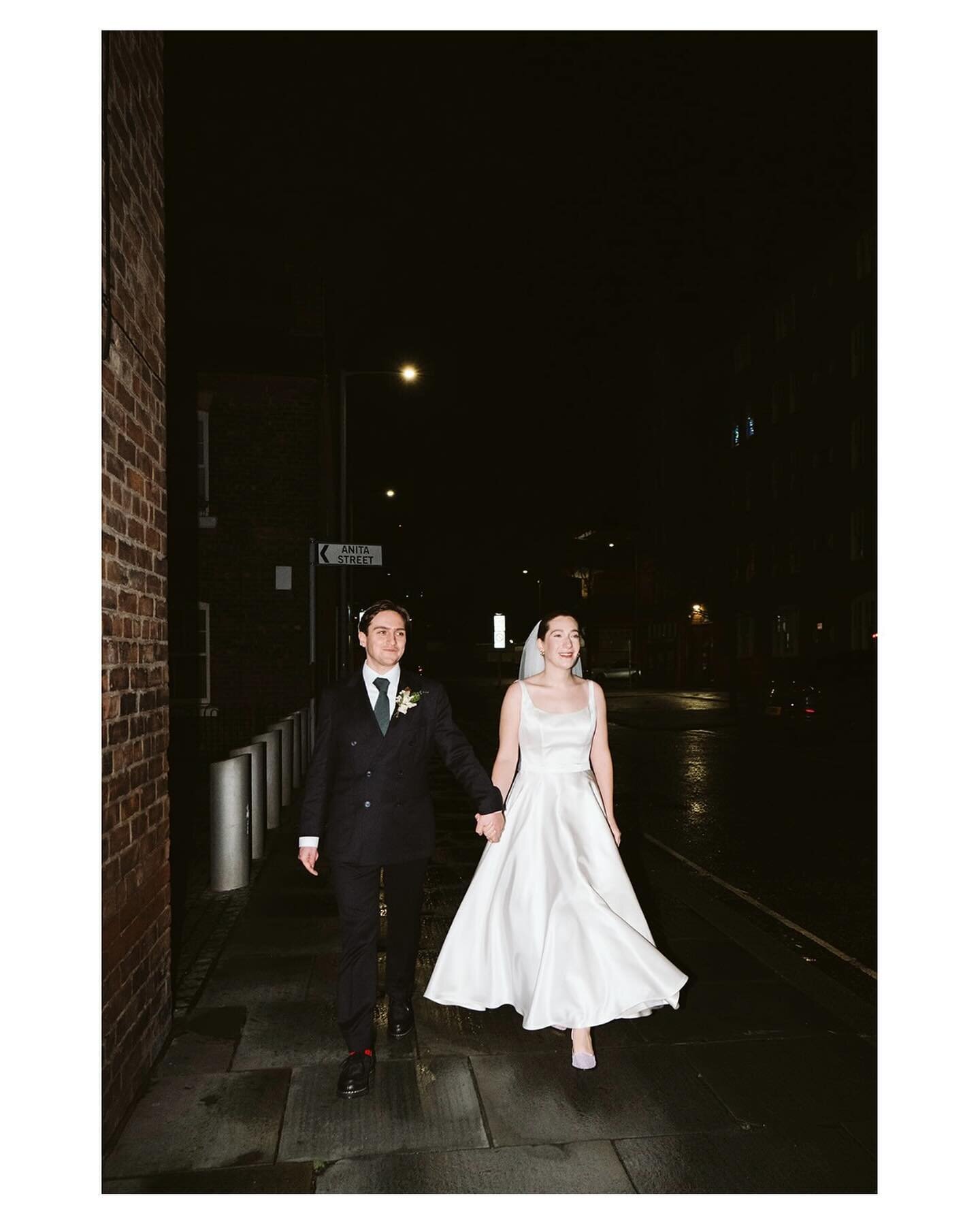 Emmet &amp; Jess in Ancoats 🐝

A few days before NYE we shot our last wedding of the year at @hallestpeters ✨ After the reception we popped out with E&amp;J to Anita Street to visit what used to be their old home! It was a cold winter Wednesday nigh