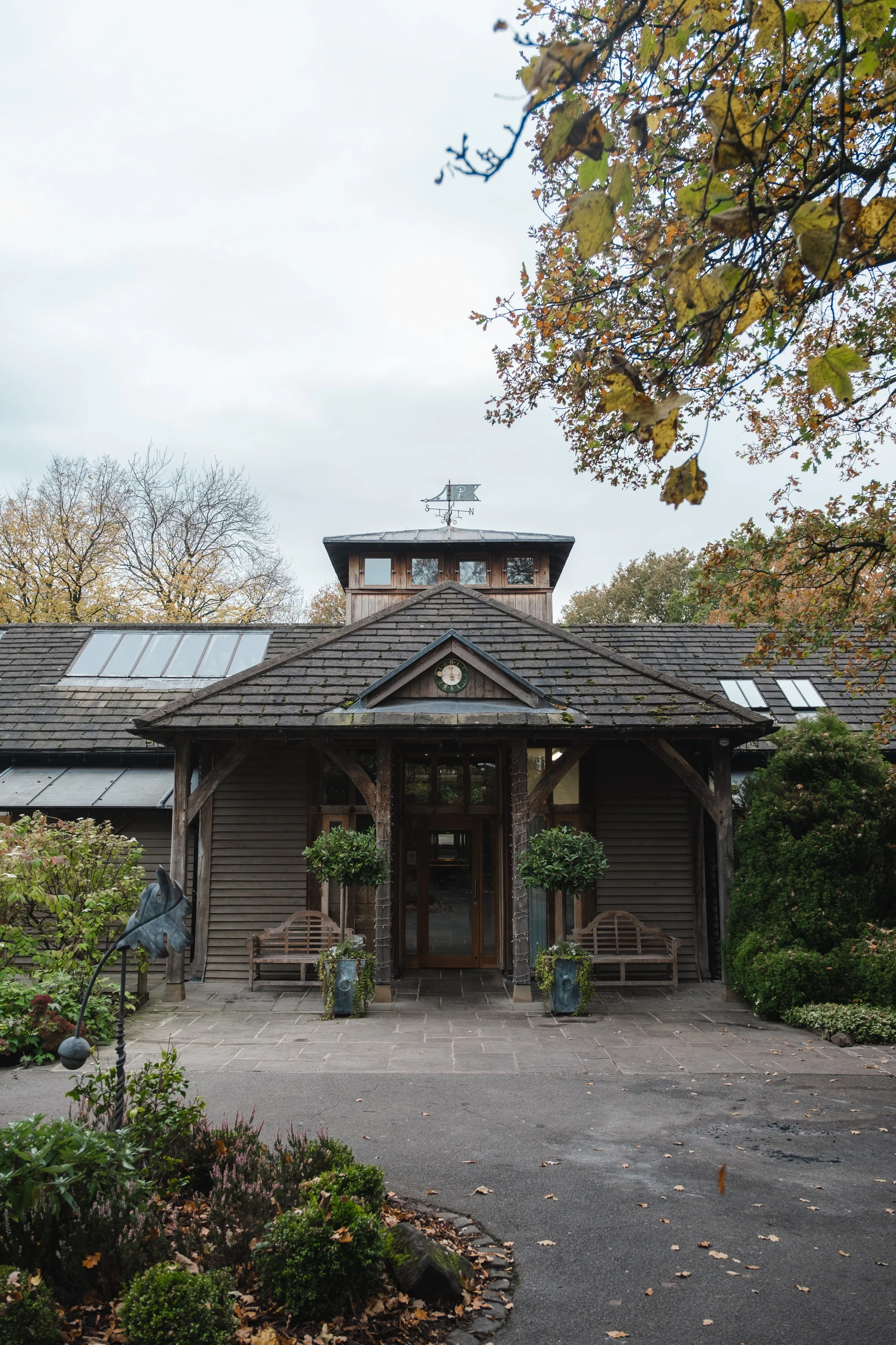 A&M The Oak Tree of Peover Wedding Photographer Baseler & Holmes SP WR-1.jpg