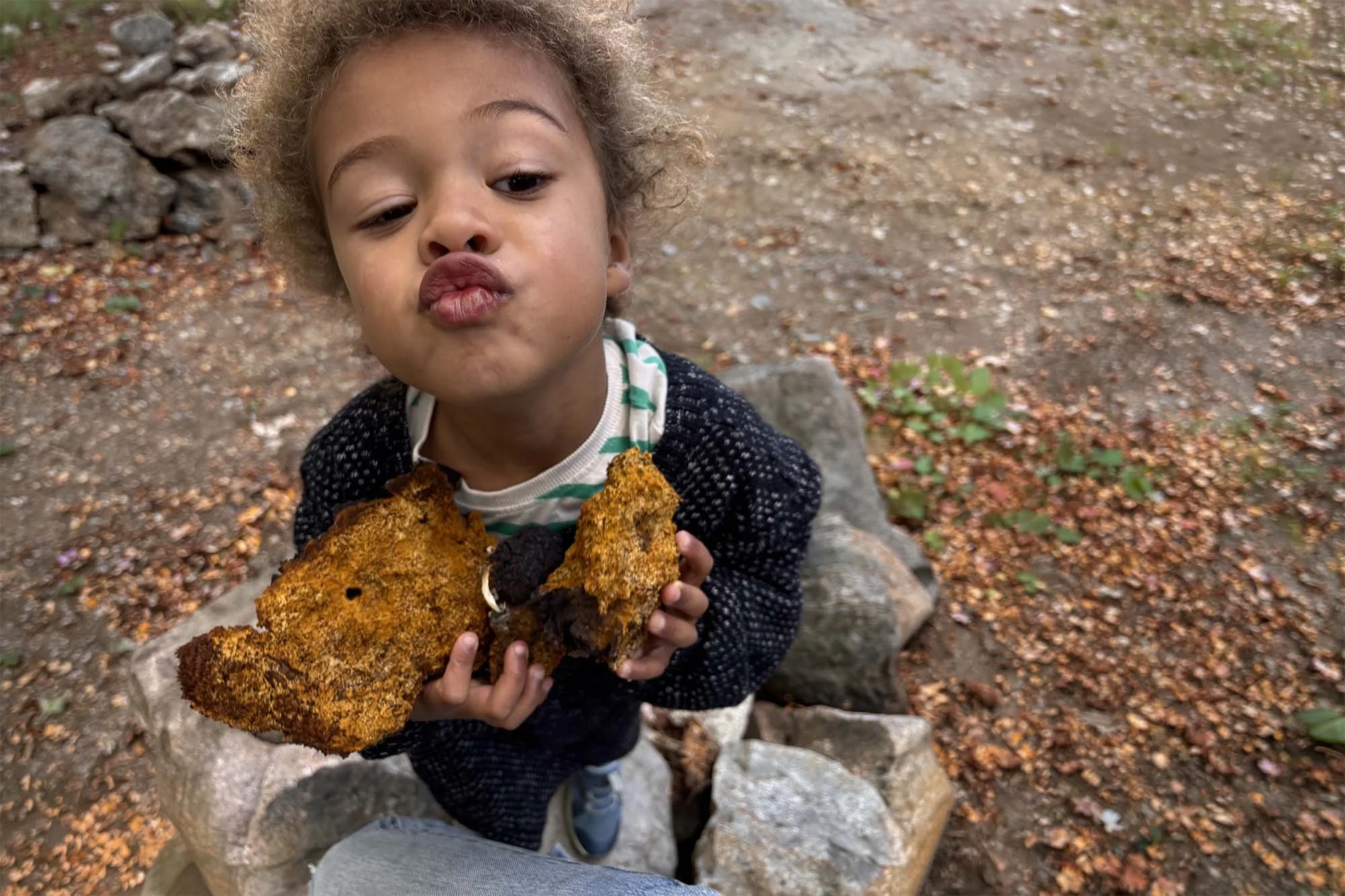 chaga kiss.jpg