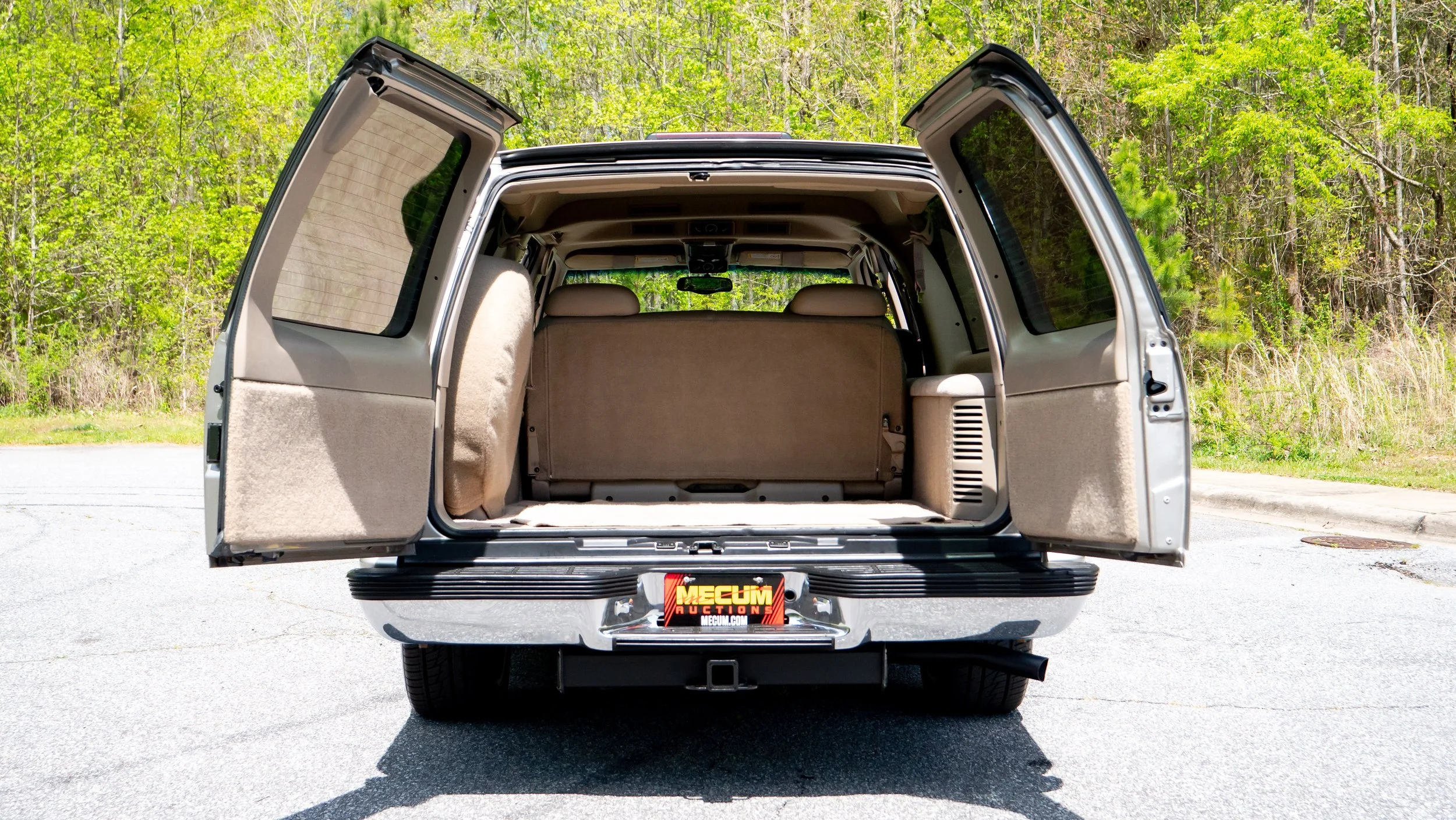 1999 GMC Suburban-1688886.JPG