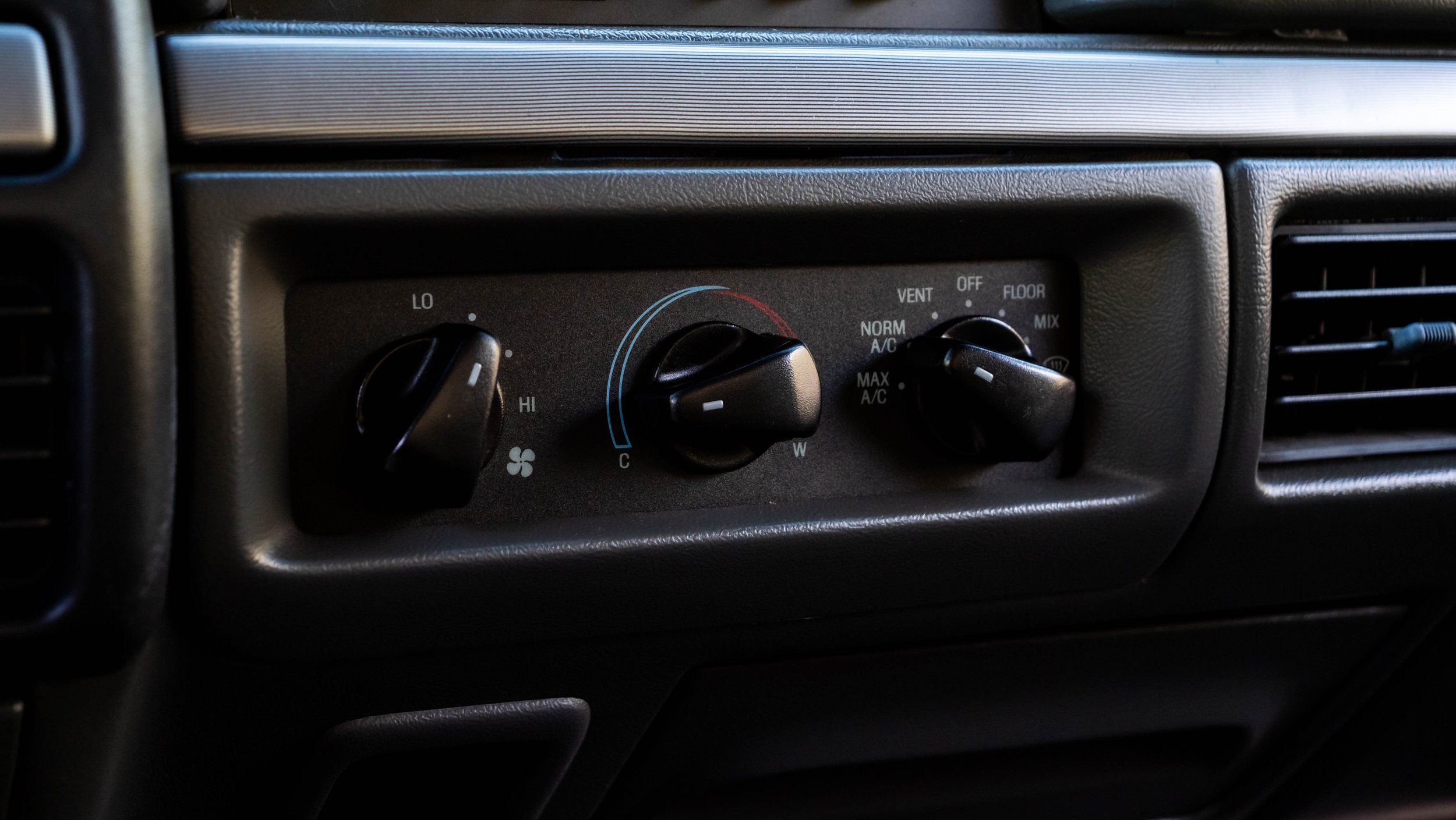 1993 Ford-1688507.JPG