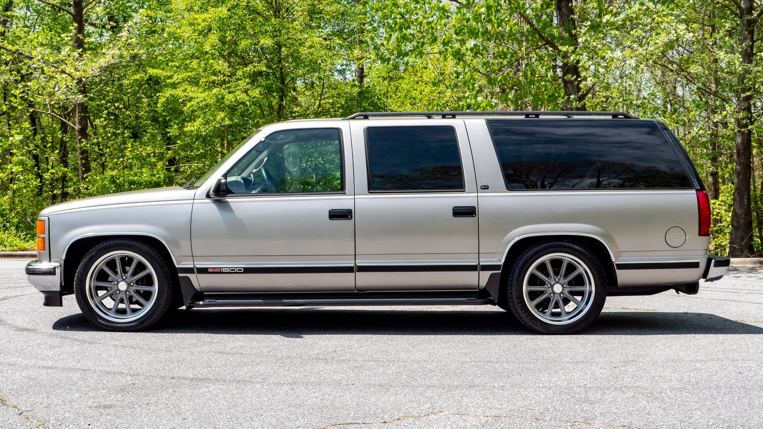 1999 GMC Suburban-1688908.JPG
