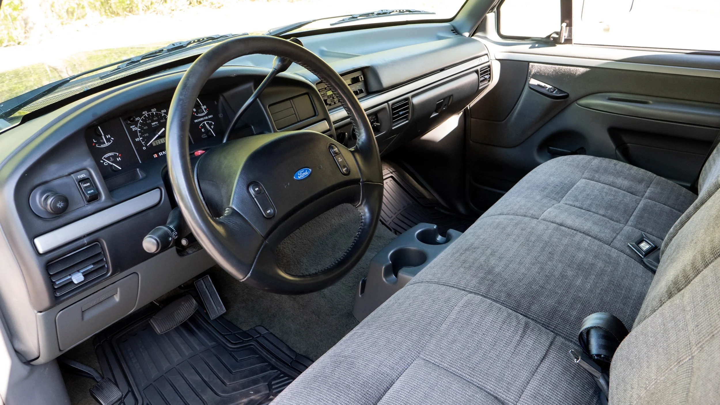 1993 Ford-1688508.JPG