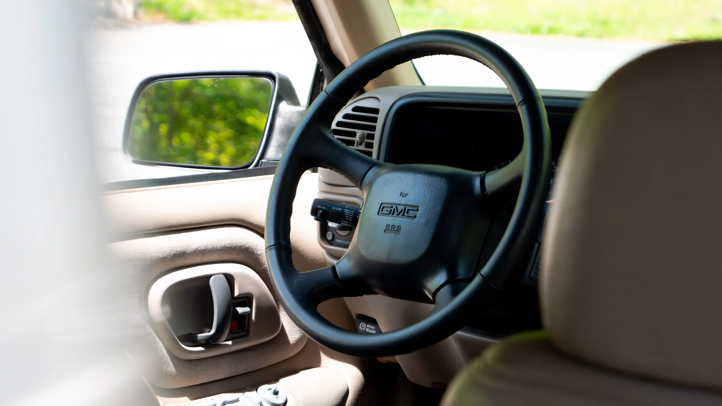 1999 GMC Suburban-1688892.JPG