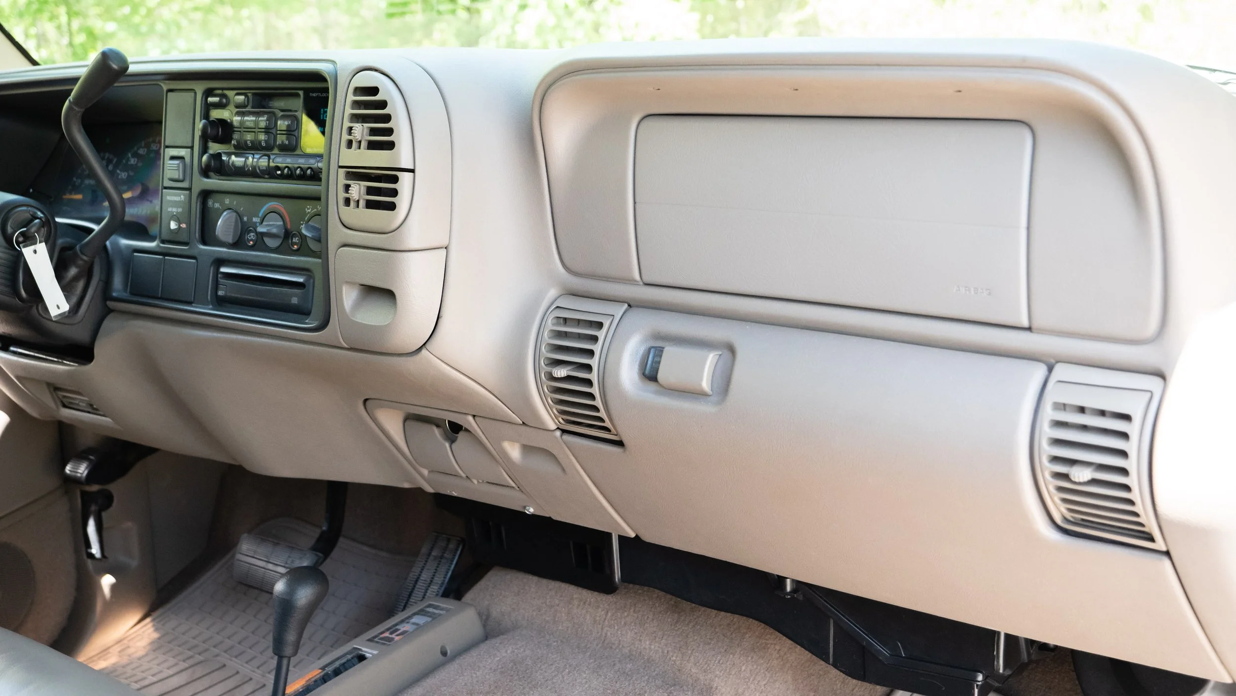 1997 GMC Sierra-2-20.JPG