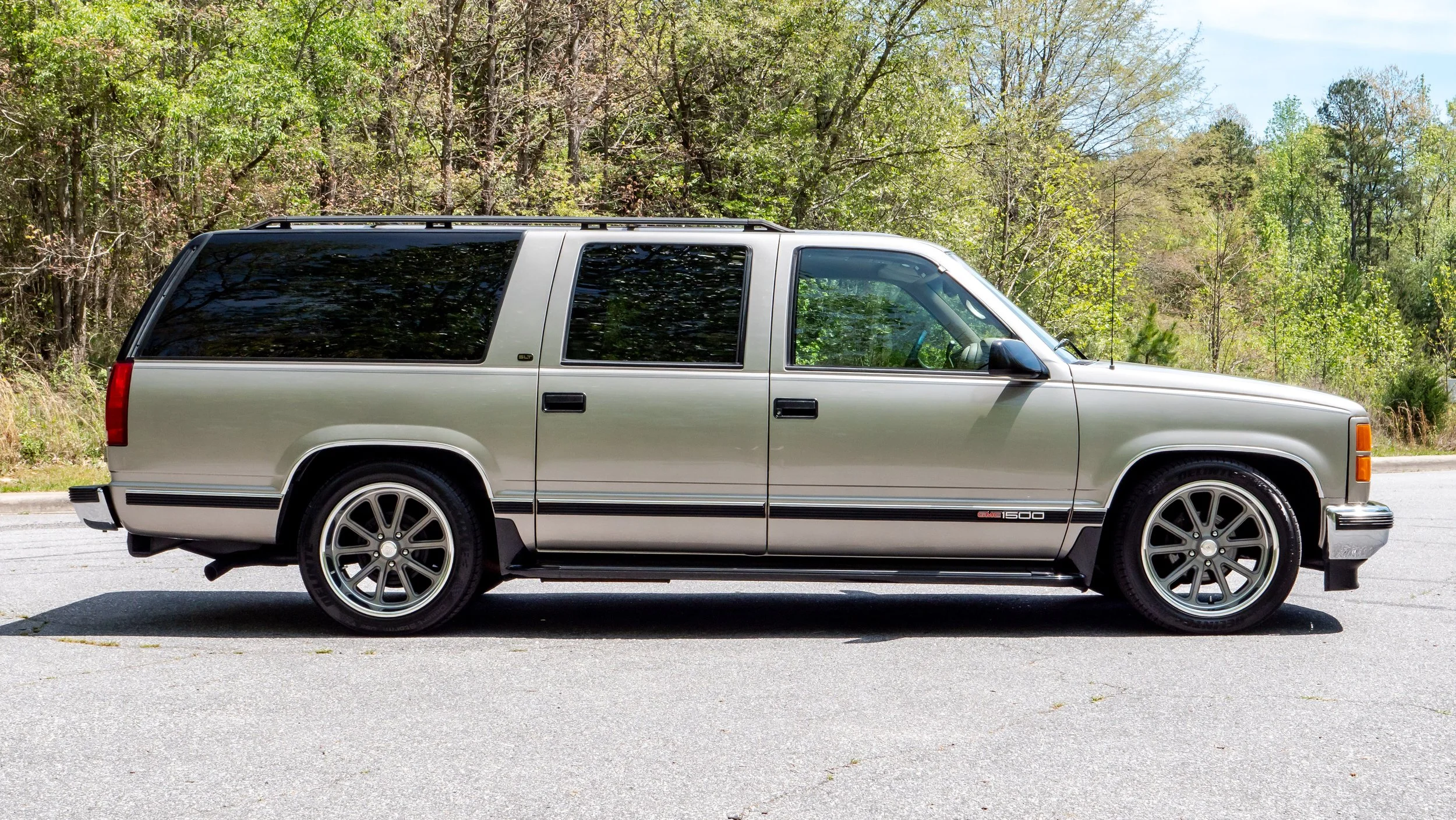 1999 GMC Suburban-1688912.JPG