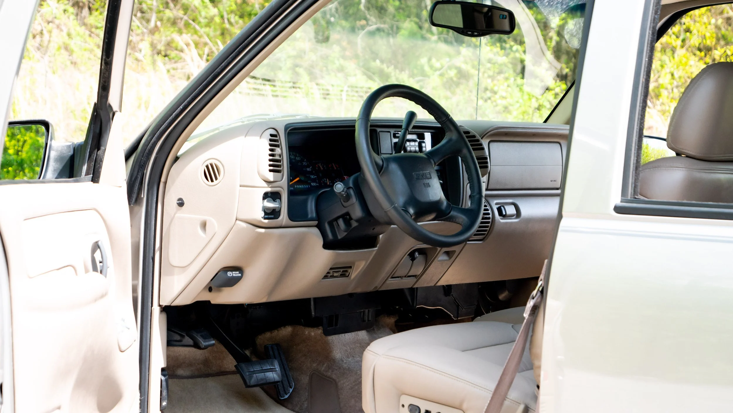 1999 GMC Suburban-1688876.JPG