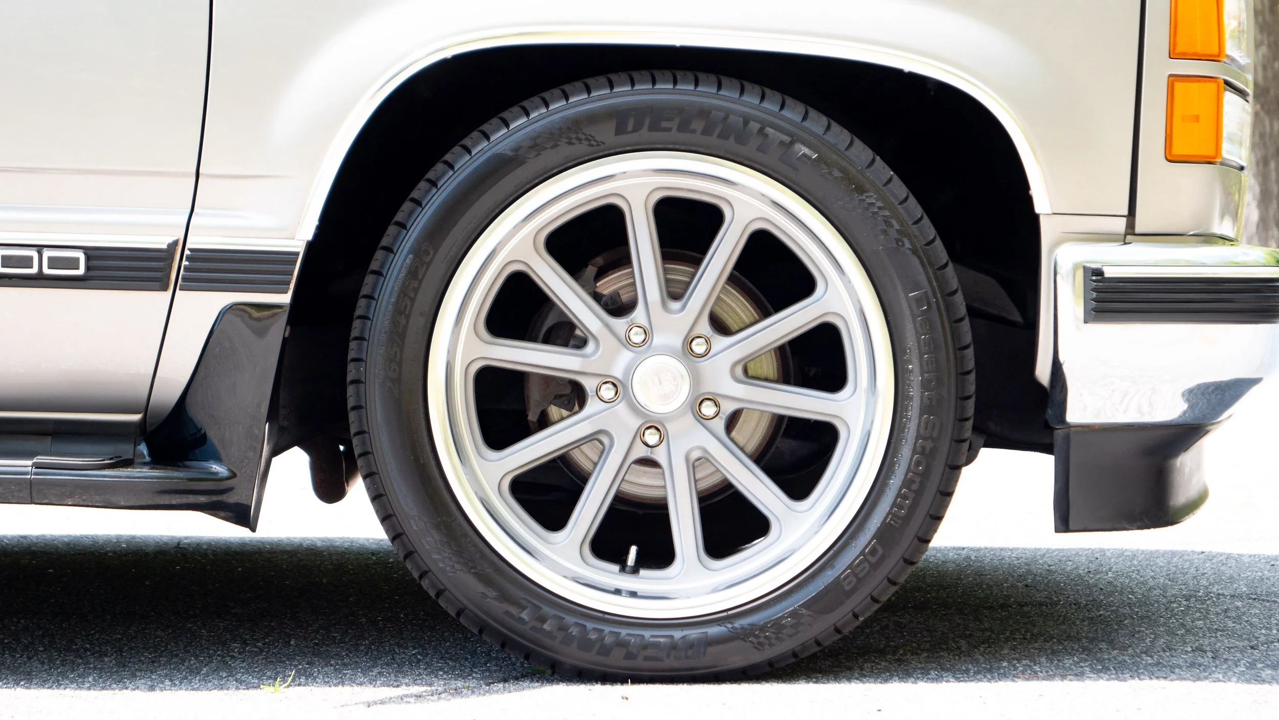 1999 GMC Suburban-1688899.JPG