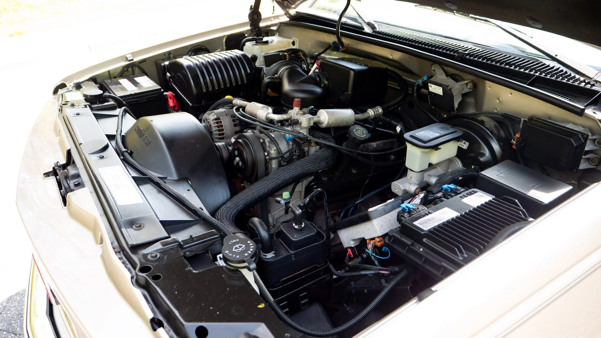 1999 GMC Suburban-1688904.JPG