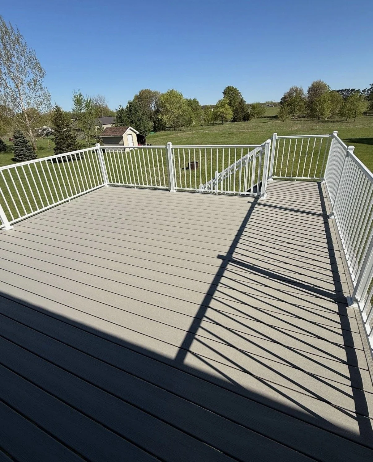 Princeton, MN- 16' X 16' Trex Decking
