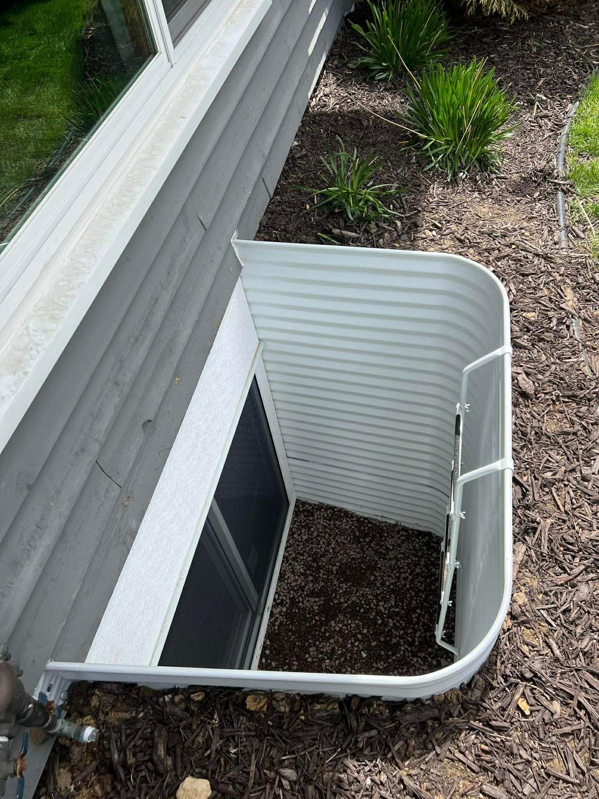 Bloomington, MN- 50" x 48" Egress Window 