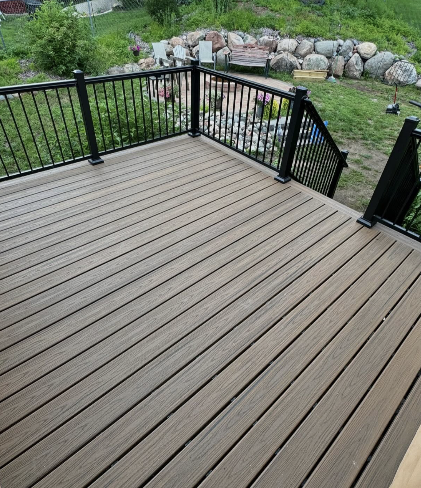 Maplewood, MN-12' x 12' Trex Decking