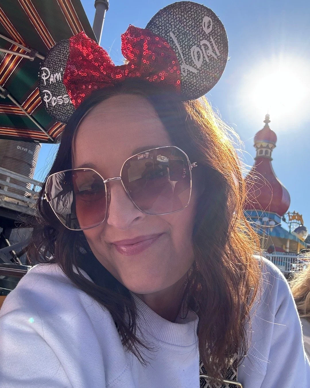 Happy Disney Day, everyone. What's your fav Disney movie? Mine is a toss-up between Mulan and Beauty and the Beast. #disneyday #throwback

Shout out to @pameeboo Always on your posse! 💛